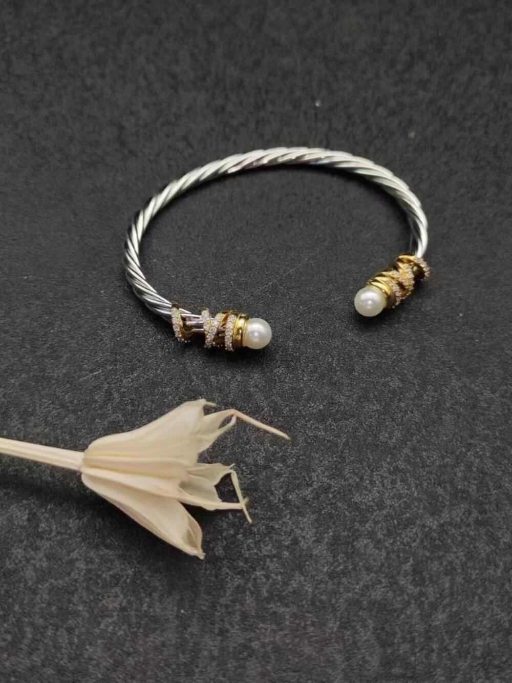 ๐๐๐David Yurman 4mm pearl-wrapped bangle - Picture 4 of 8